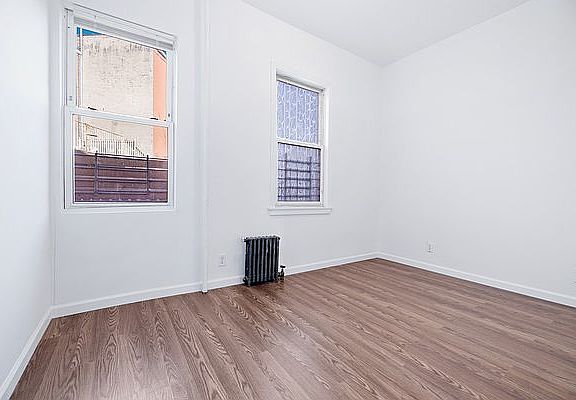 4th image of 37-17 Greenpoint Ave #1