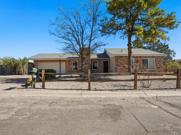 1330 Sage Brush Ct SE, Rio Rancho, NM 87124