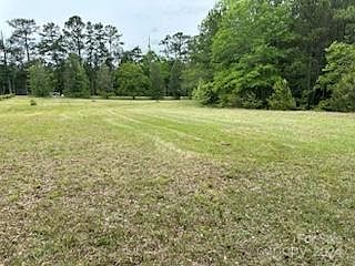 2nd image of 2953 Saluda Rd