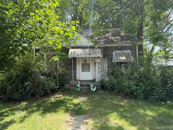 35233 Sheridan St, Westland, MI 48185