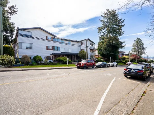 1390 Martin St #204, White Rock, BC V4B 3W5