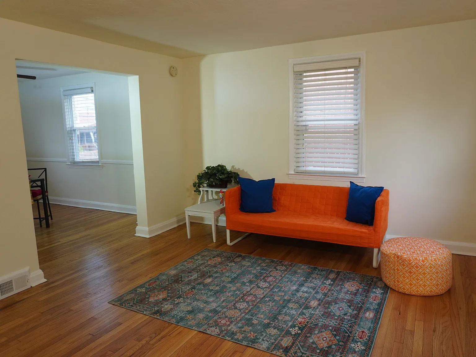 3 bed, 1.5 bath, 1566 sqft, $2,300 — Photo 2