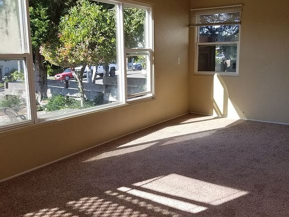 4th image of 1709 Thomas Ave