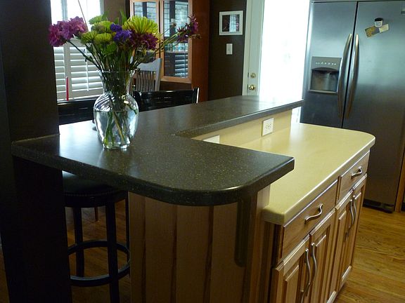 Kitchen-island/bkft bar