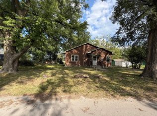211 S Park St, Stuart, IA 50250