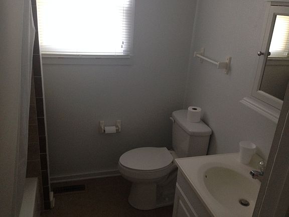 5th image of 998 S 11th St
