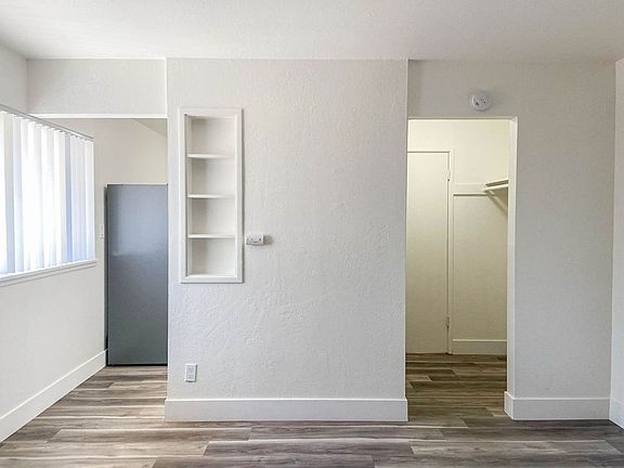 5th image of 5479 Carlson Dr #5