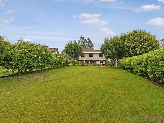 3rd image of 545-47 San Mario Dr