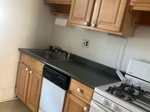 15 Laurel St #1, Cambridge, MA 02139