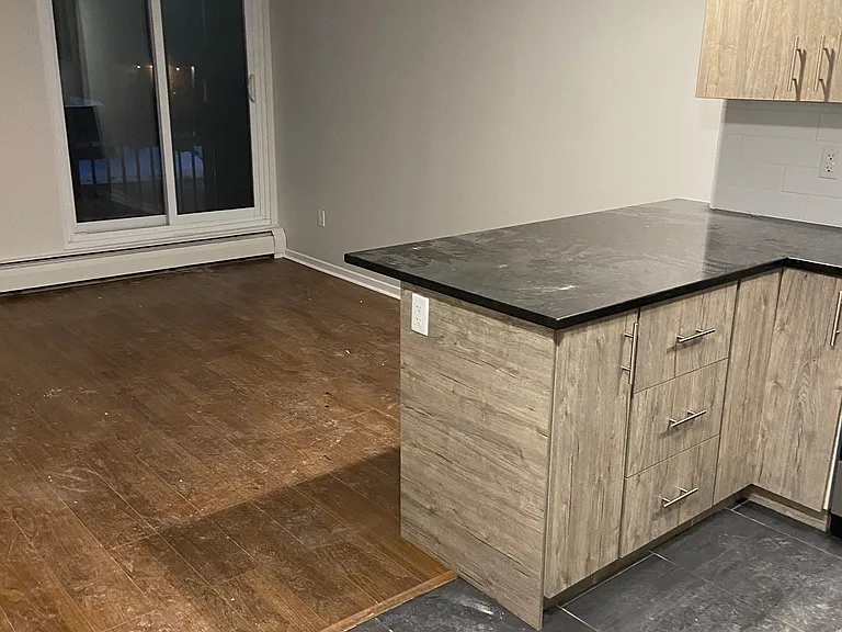 200 Pretoria Ave — Photo 18