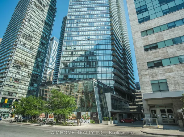 832 Bay St #1301, Toronto, ON M5S 1Z6