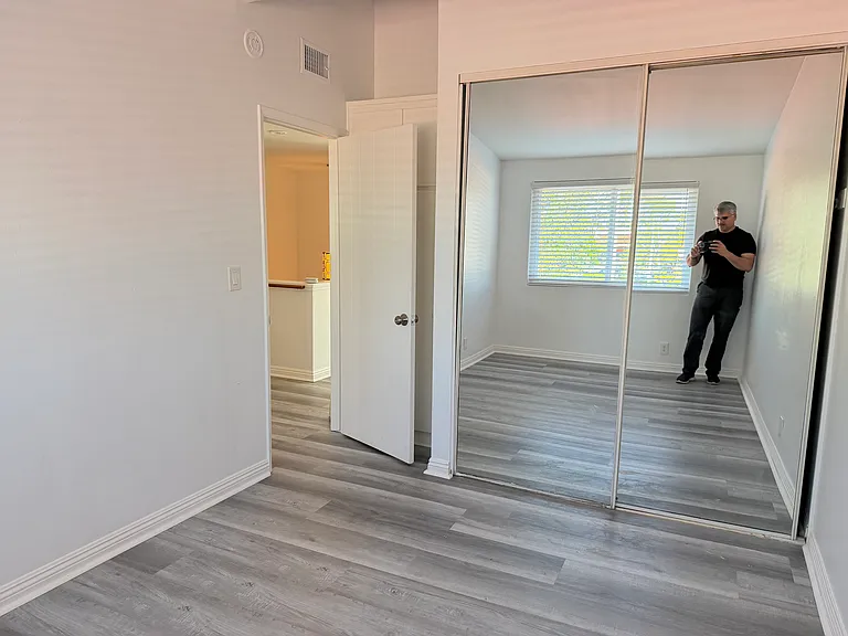 2450 Vista Hogar — Photo 10