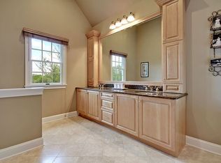 5 Deer Ridge Rd, Basking Ridge, NJ 07920