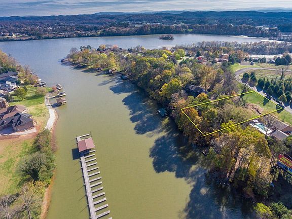 2nd image of River Trace Blvd