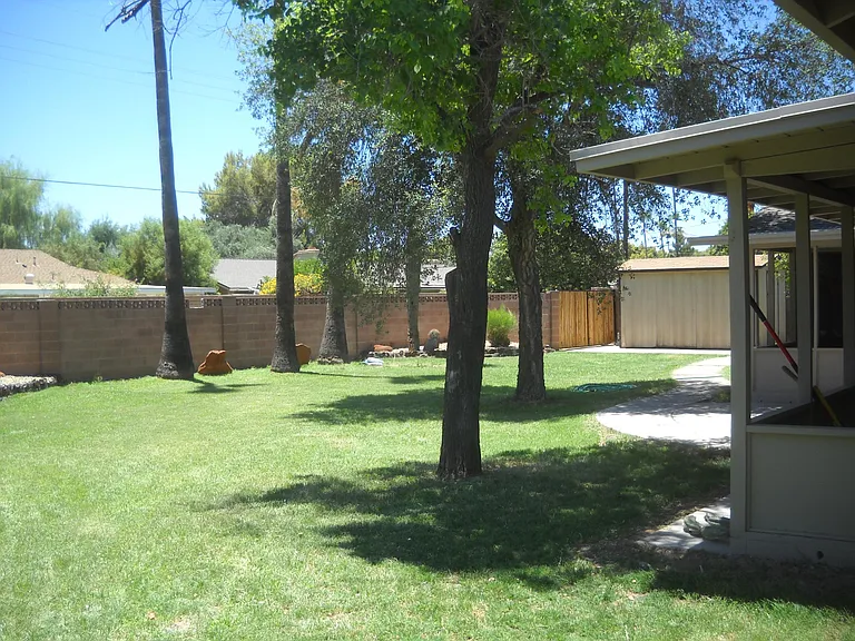 231 E Concorda Dr — Photo 16