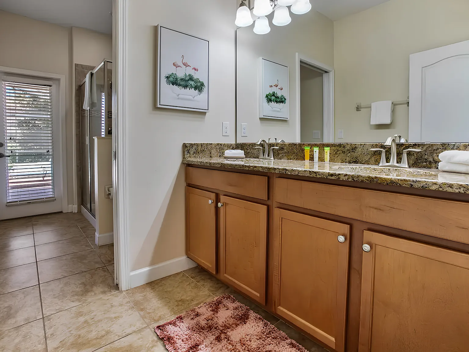 4 bed, 5.0 bath, 2842 sqft, $1,689 — Photo 3