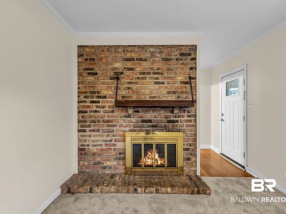 3rd image of 160 Park Dr