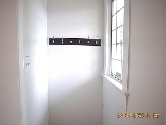 4th image of 121 S Cox St