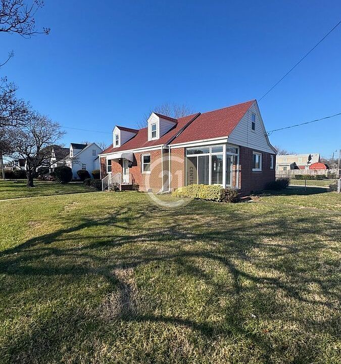 1st image of 988 Albert Ave