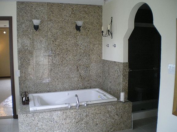 For more photos, go to: http://www.flickr.com/photos/24151786@N06/