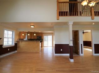 268 Ulsterville Rd, Shawangunk, NY 12566