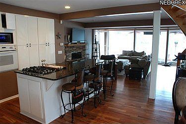 4th image of 277 Oak Grove Dr