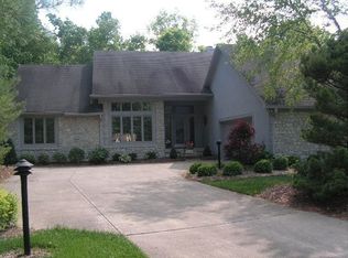 8227 Twin Pointe Cir, Indianapolis, IN