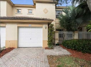 889 NW 170th Ter, Pembroke Pines, FL 33028