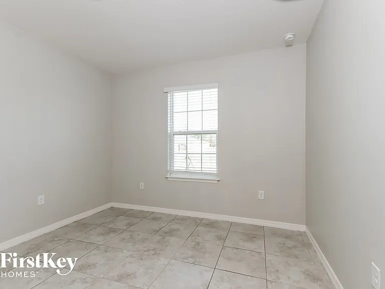 1810 SW Effland Ave — Photo 12