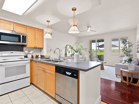 5th image of 92-1498 Aliinui Dr #102