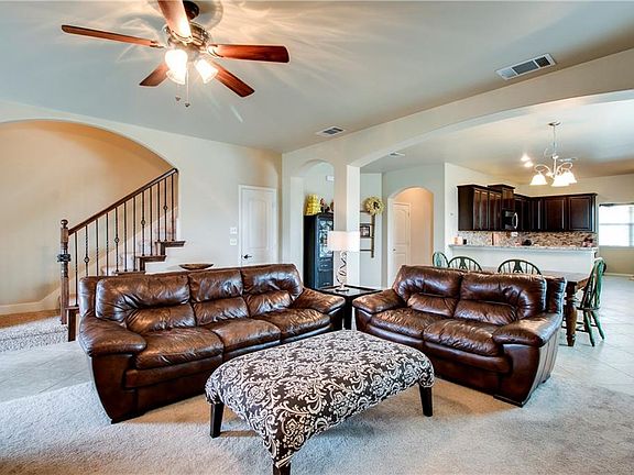 4th image of 428 Roger Graves Cir