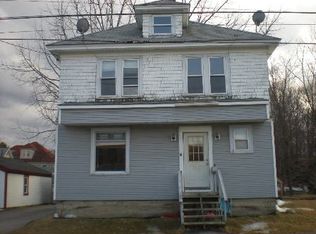 67 High St, Laconia, NH 03246