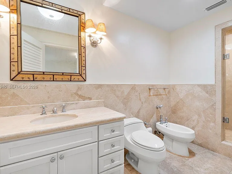 1037 Alfonso Ave — Photo 23