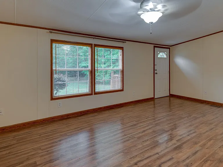 45170 Settlers Ln — Photo 6