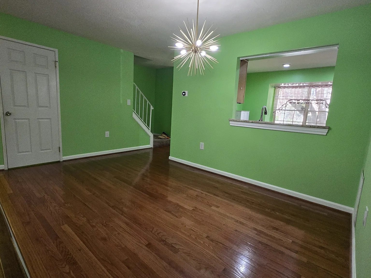 3 bed, 2.5 bath, 1344 sqft, $2,100 — Photo 4