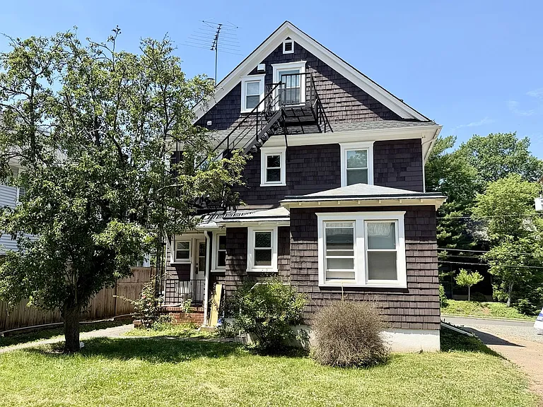 35 Linden Ln — Photo 20