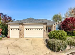 2855 Shanteal Pl, Medford, OR 97504