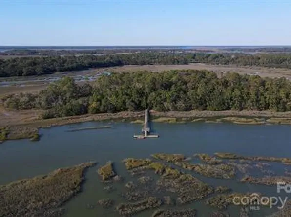 244 Sam Doyle Dr, Saint Helena Island, SC 29920