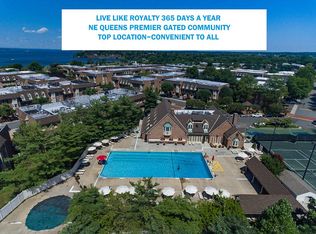 206-10 Emily Rd #40M, Bayside, NY 11360