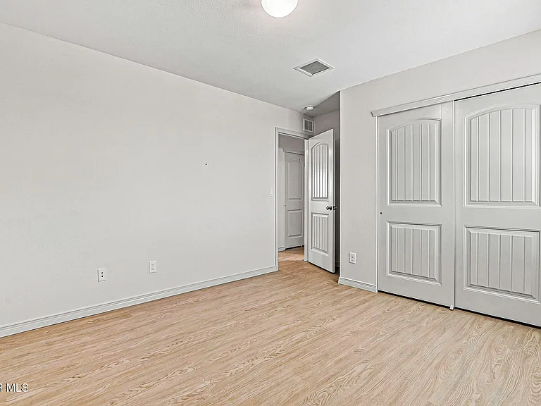 1089 Indigo Sky St — Photo 39