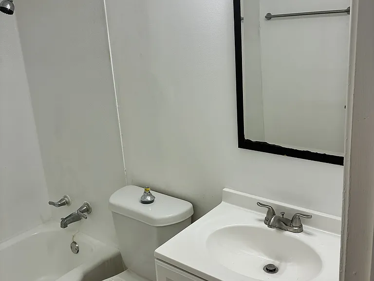 1632 Line St #3 — Photo 13