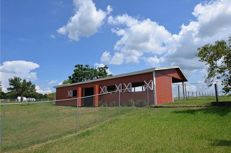 2nd image of 2200 Haas Rd