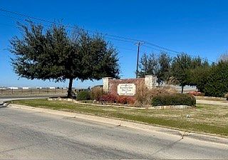 1st image of 1213 Southern Oaks Ct