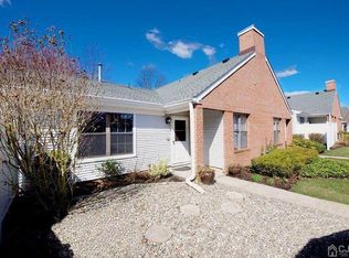 69 Whitehead Ln #69, East Brunswick, NJ 08816