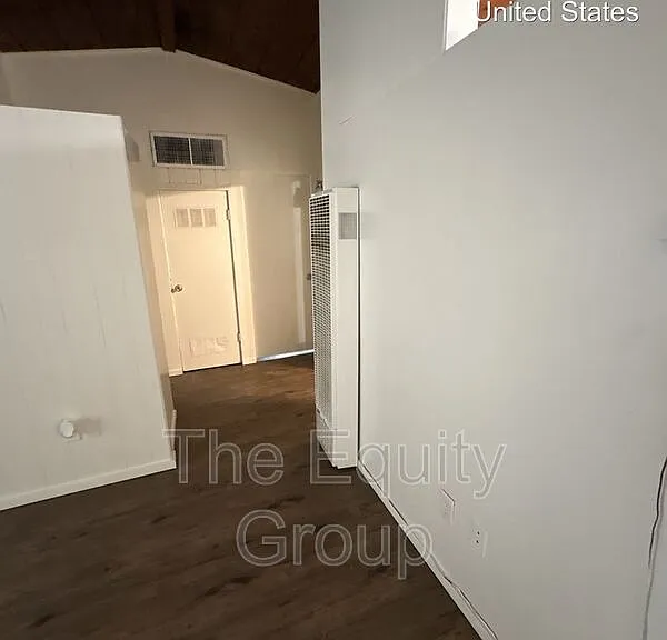 922 W Goshen Ave #A — Photo 14