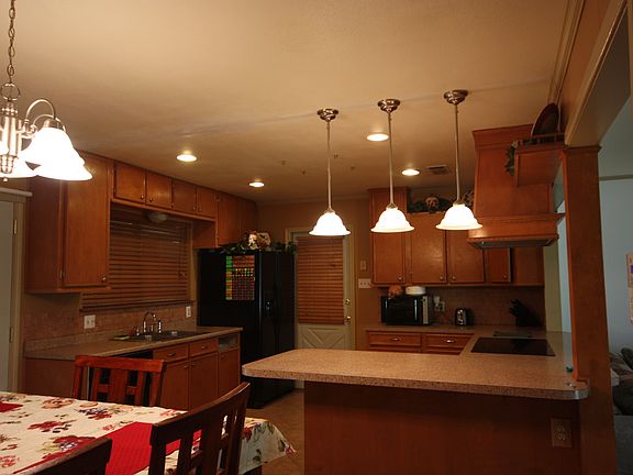 2nd image of 1002 E Anderson St