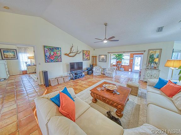 4th image of 47 Tina Maria Cir