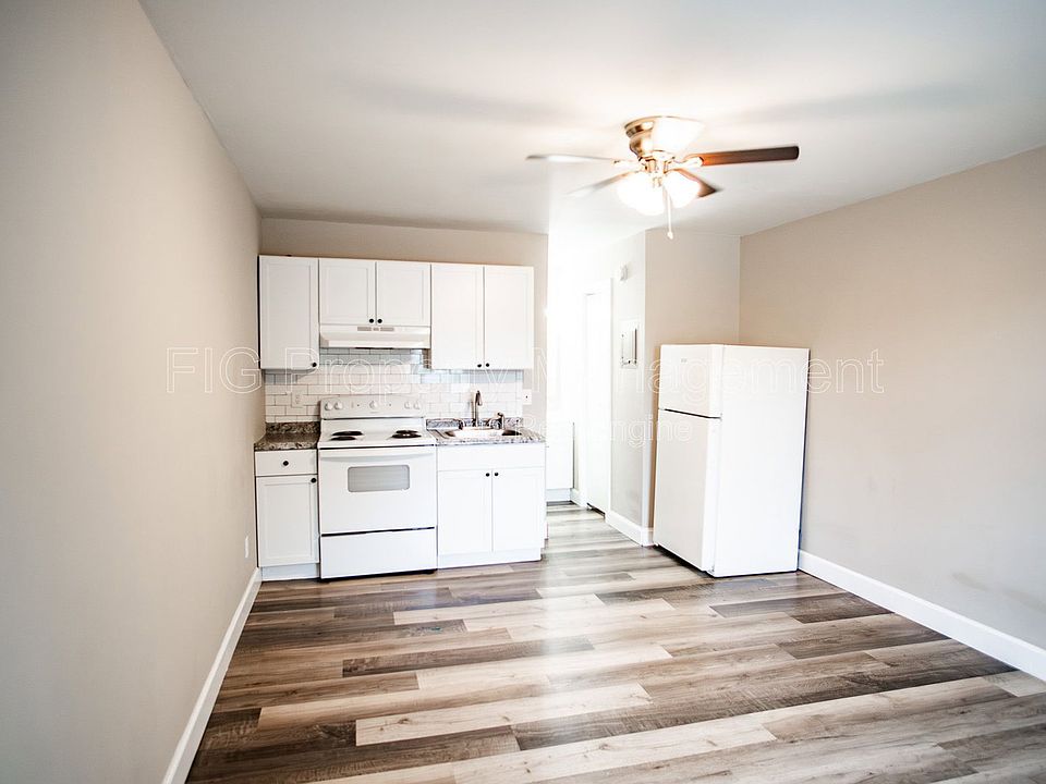 1st image of 2311 Holbrook Dr #4