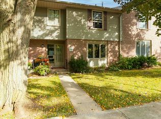 10 Berkshire Ct, London, ON N6J 3N7