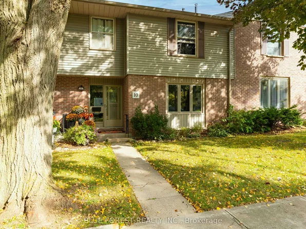 10 Berkshire Ct, London, ON N6J 3N7